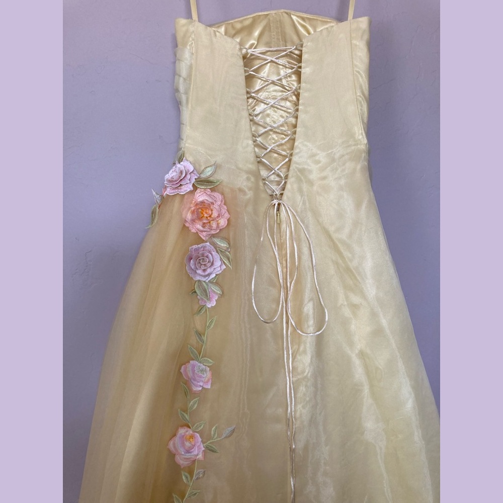 Night Moves | Yellow Ball Gown Prom Dress Corset Lace Up Back 3D Rose Appliqués